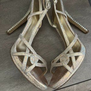 Like New Stunning  9 West Iridescent Gold Dressy Sandals Size 9.5